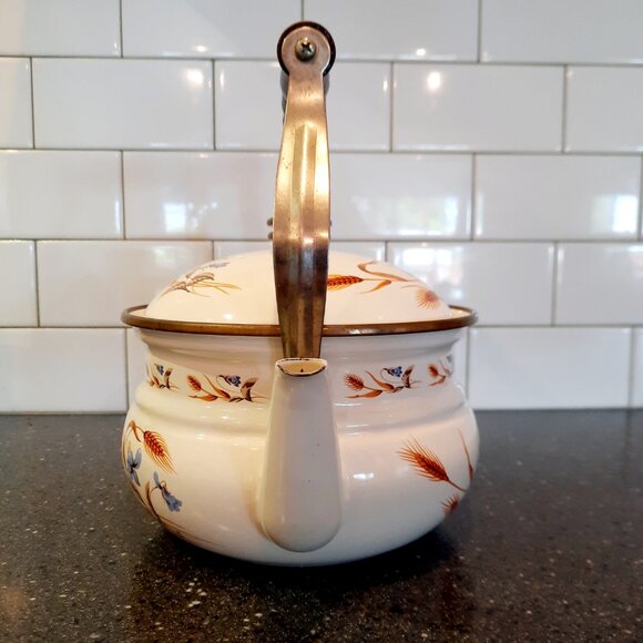 Adorable Vintage Enameled Teapot - Picture 5 of 10